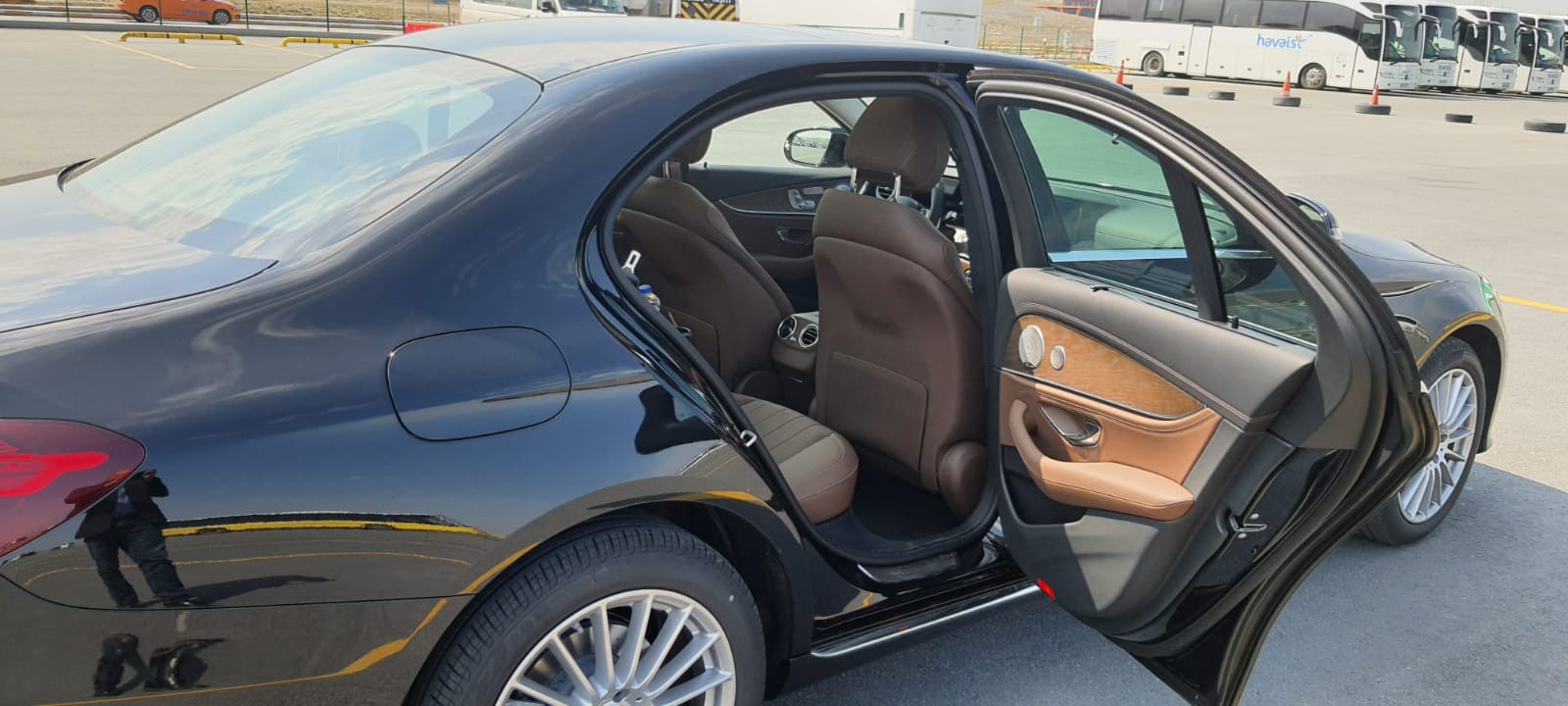 Mercedes-Benz E-Class - Fotoğraf 1