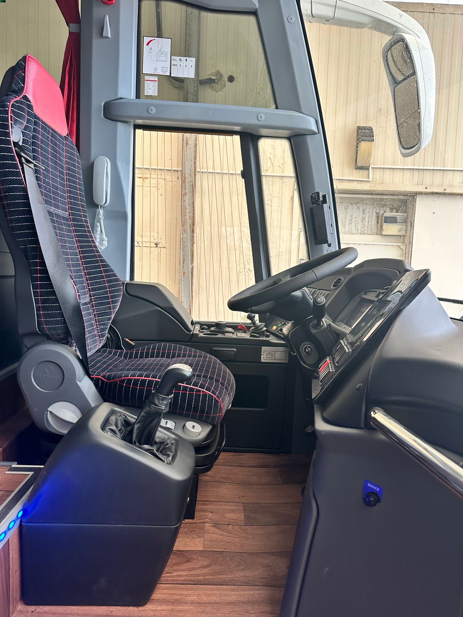 Otobus - Fotoğraf 4